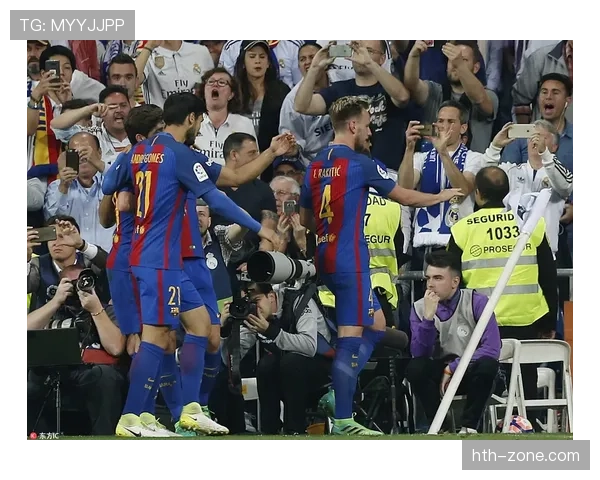 “快讯:西班牙ACB联赛,巴塞罗那加时险胜皇家马德里,扳平总决赛大比分”